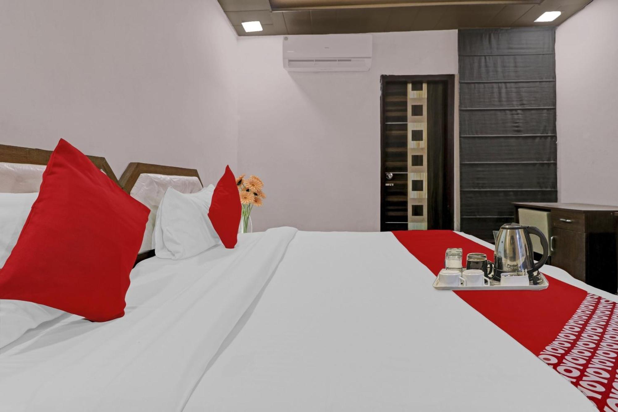 Hotel Oyo 90274 Knight