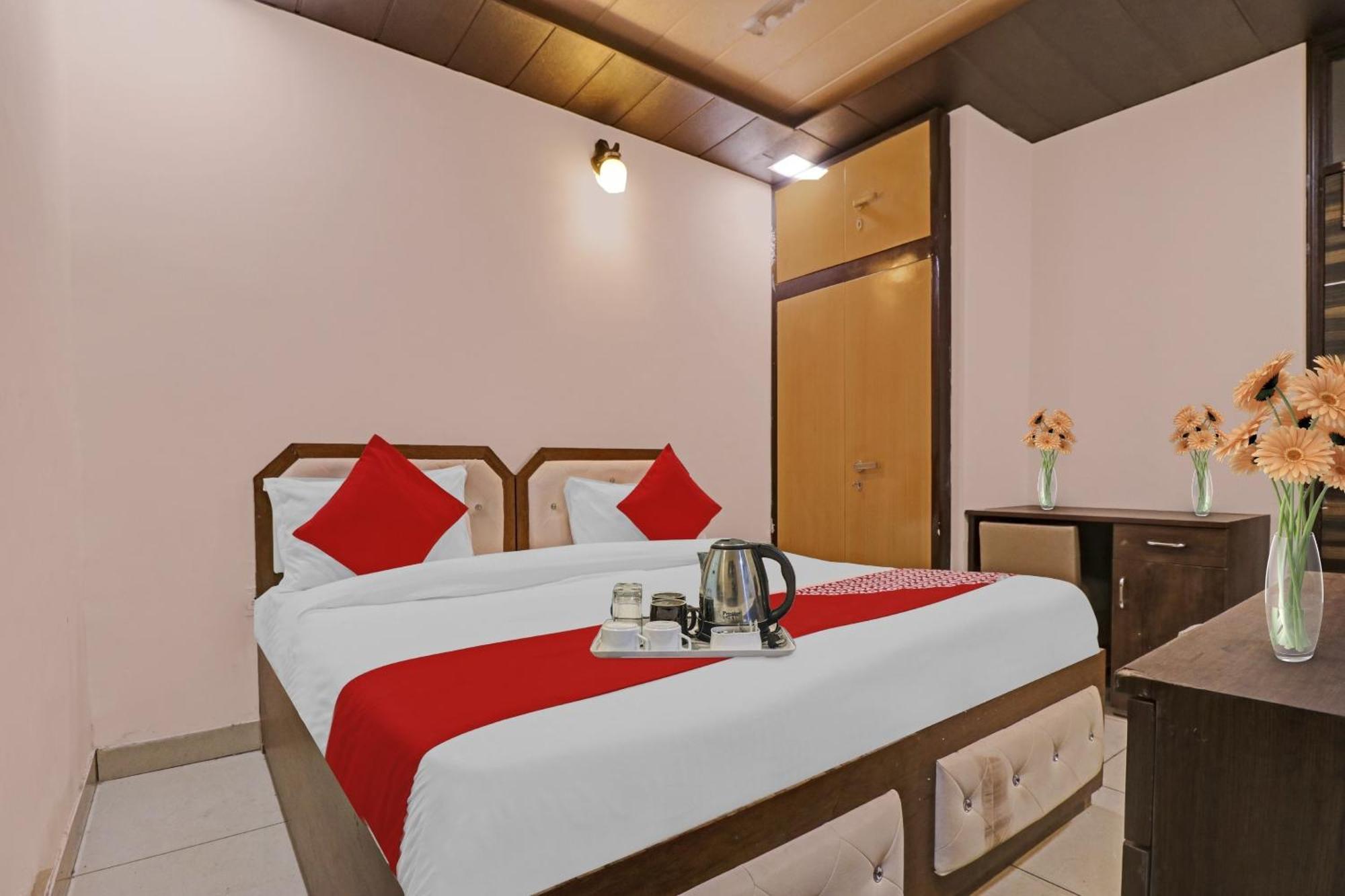 Oyo 90274 Knight Hotel 3*