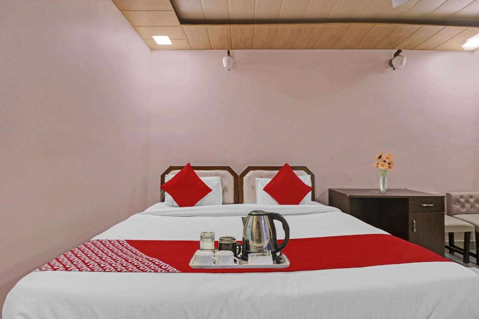 Hotel Oyo 90274 Knight 3*